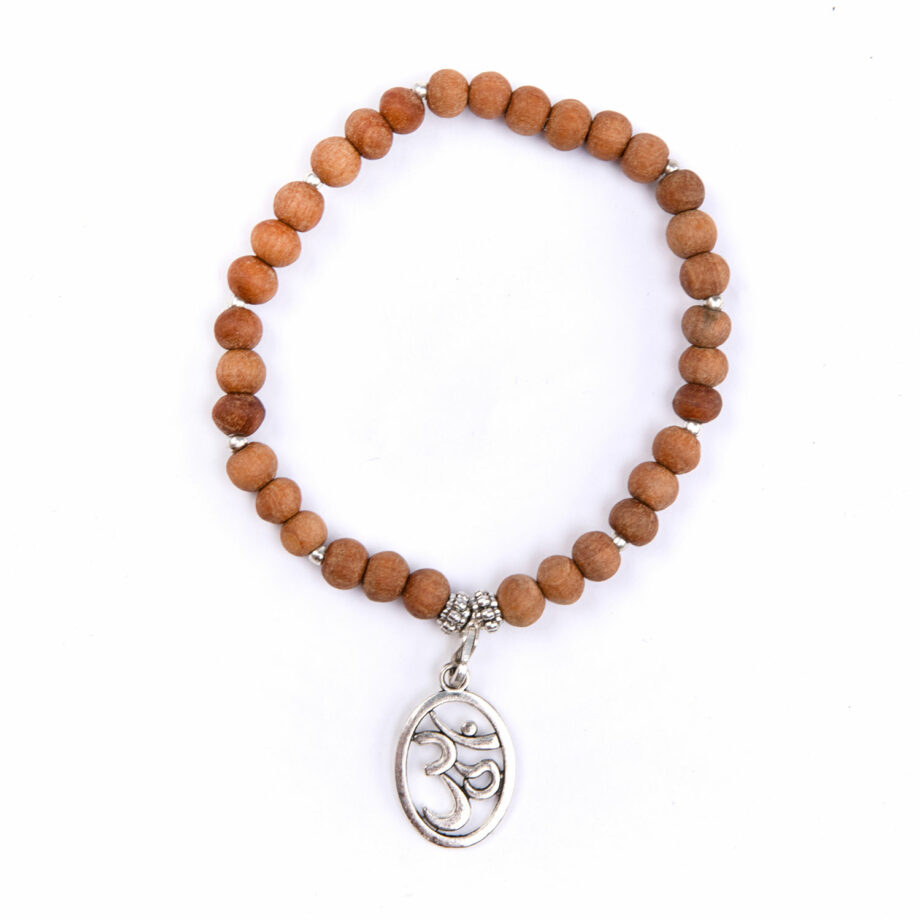 Bracelet Mala bois de santal avec charms OM