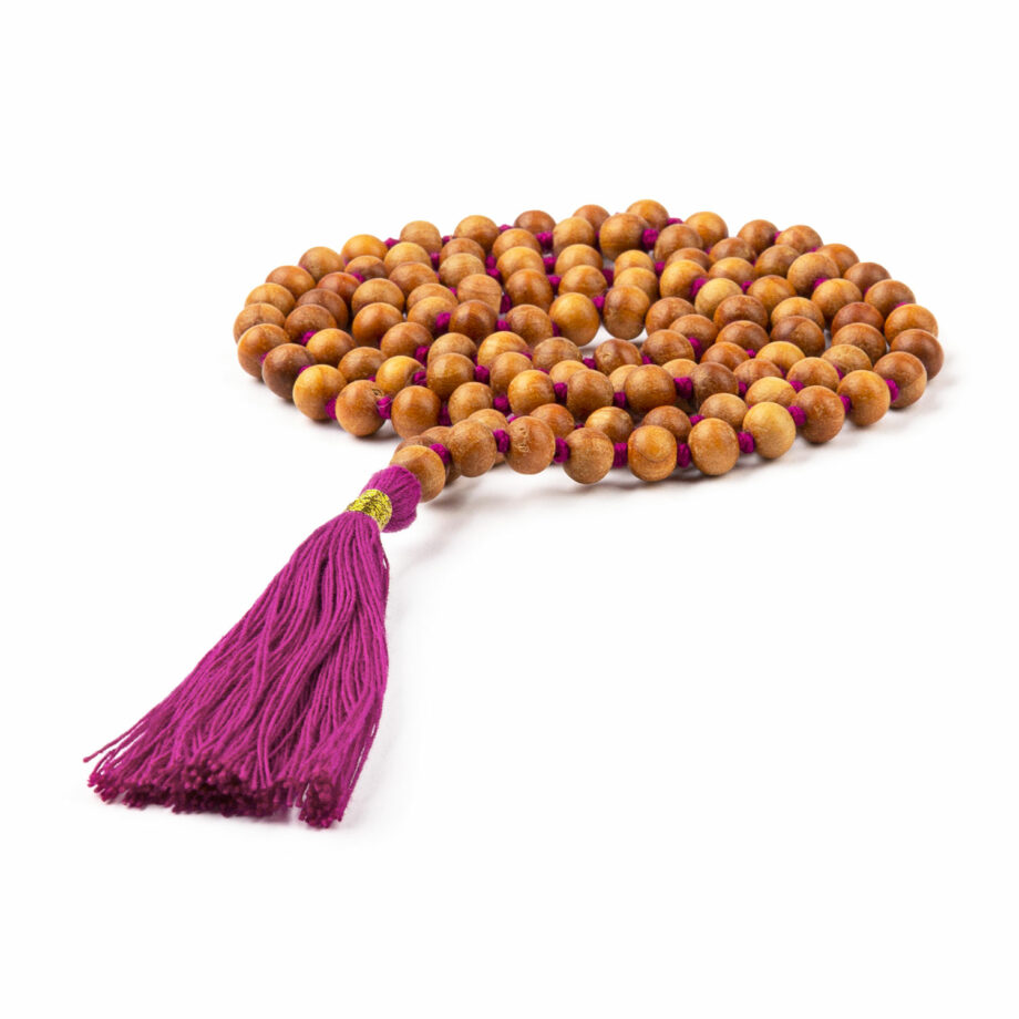 collier mala parfum bois de santal pompon berry