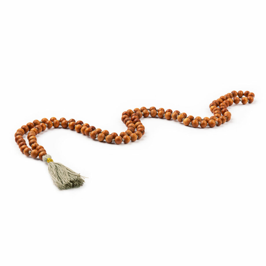 collier mala parfum bois de santal pompon gris