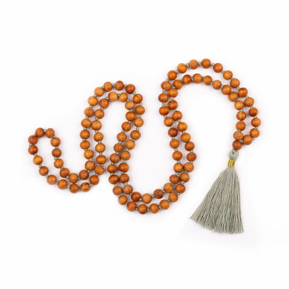 collier mala parfum bois de santal pompon gris