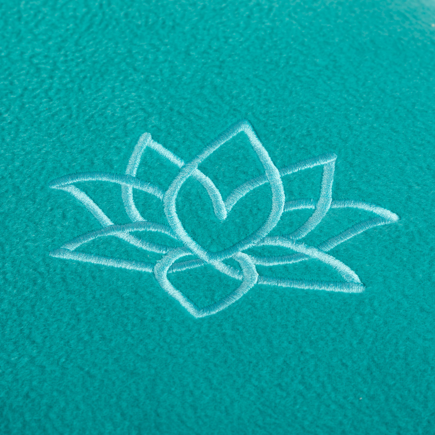 Couverture de yoga en polaire ASANA avec broderie LOTUS