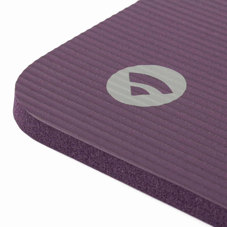 tapis de gymnastique pilates aubergine